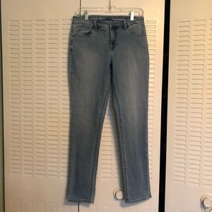 Laurie Felt classic boyfriend jeans, size 6.